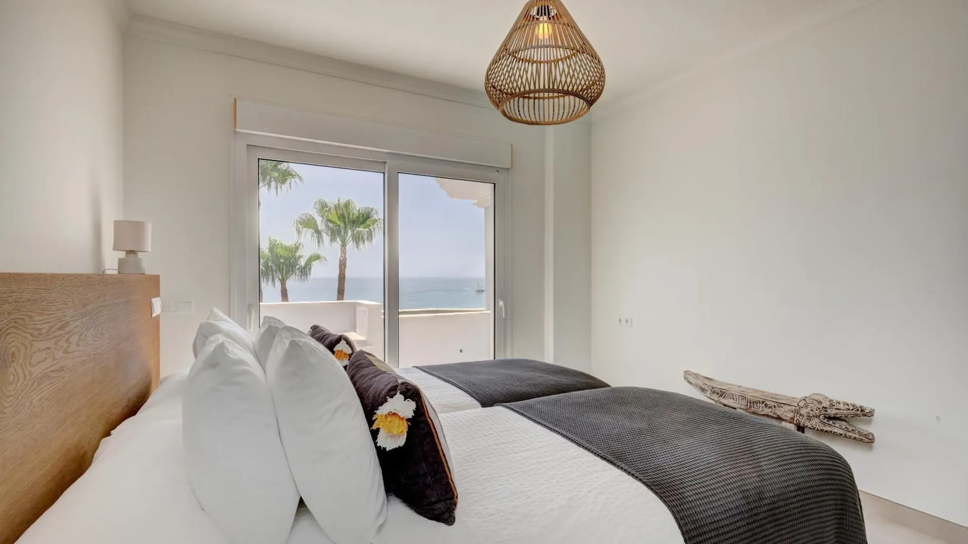 Penthouse Belisimo - Gerenoveerd Appartement Met Balkon & Zeezicht Estepona 0*,  Spanien