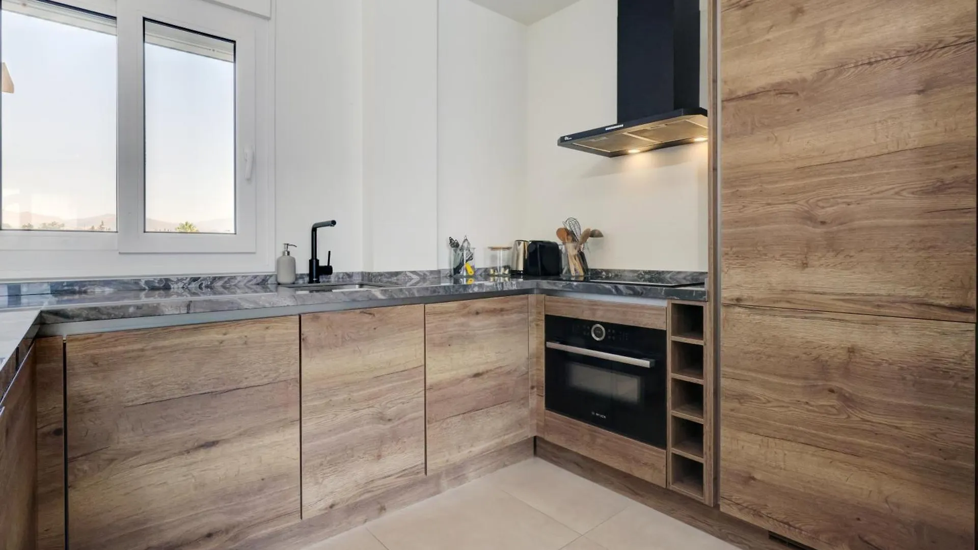 Penthouse Belisimo - Gerenoveerd Appartement Met Balkon & Zeezicht Estepona 0*,  Spanien