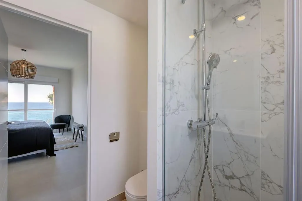 Penthouse Belisimo - Gerenoveerd Appartement Met Balkon & Zeezicht エステポナ
